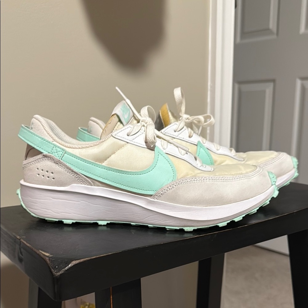 Nike Waffle Mint and White
